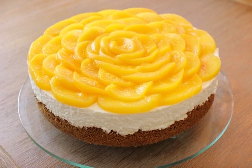 Three Cheese Cheesecake With Peaches