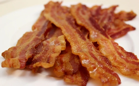 Bacon (550x341)