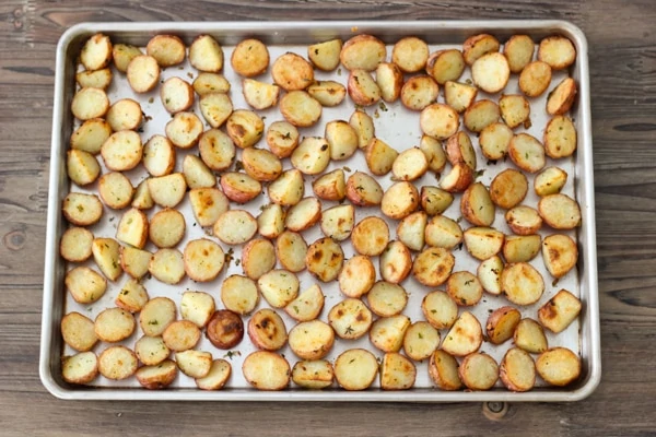 Garlic and Herb Roasted Potatoes-1-12