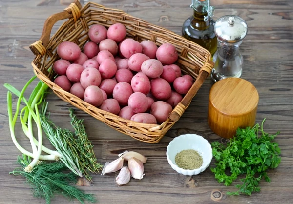 Garlic and Herb Roasted Potatoes-1-18
