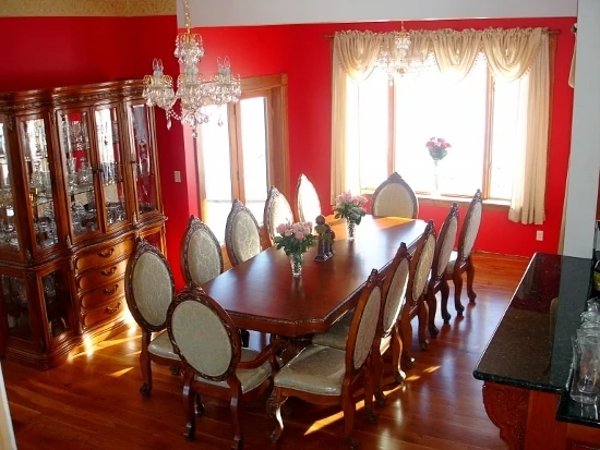 The dining room at my parents' home. It's such a sunny, cozy place for many family gatherings. 
