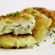 Potato Pampushki With Cheese Filling-image