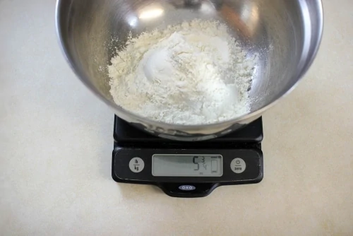 flour in a bowl (2)