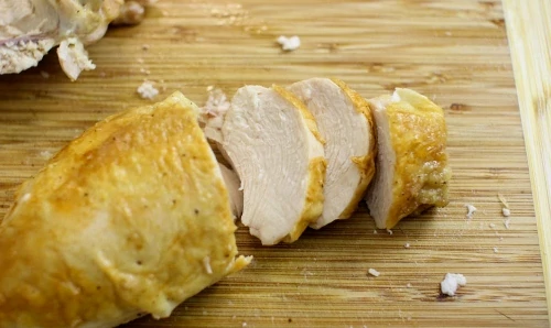 sliced chicken breast (500x298)