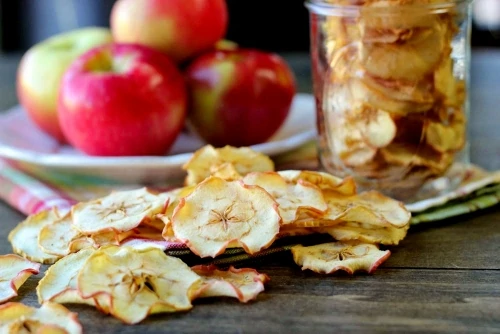 How To Dry Apple Chips in the Oven (500x334)