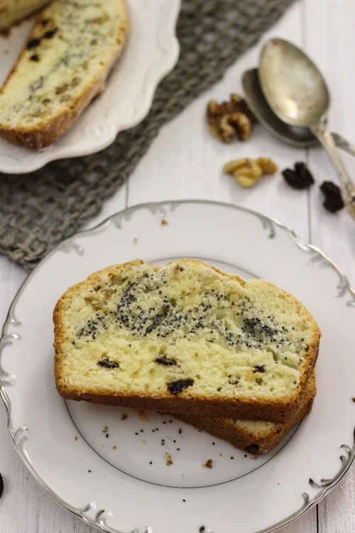Raisin, Poppy Seed and Nut Loaf-1-26