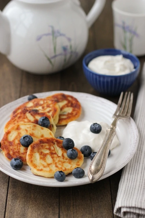 Sirniki (Russian Farmer's Cheese Pancakes)-1-2