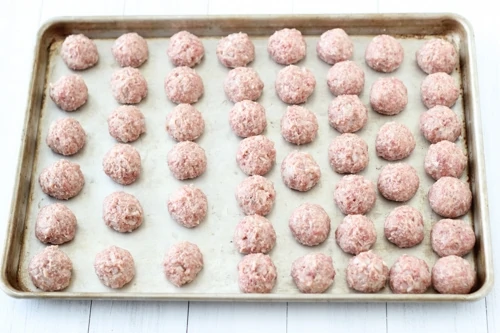 Meatballs With Marinara Sauce-1-4