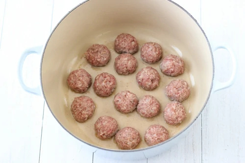 Meatballs With Marinara Sauce-1-5