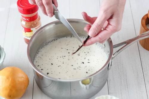 Vanilla and Raisin Rice Pudding-1-2