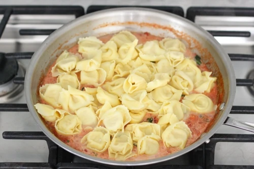 Tortellini With Creamy Tomato Sauce-1-13