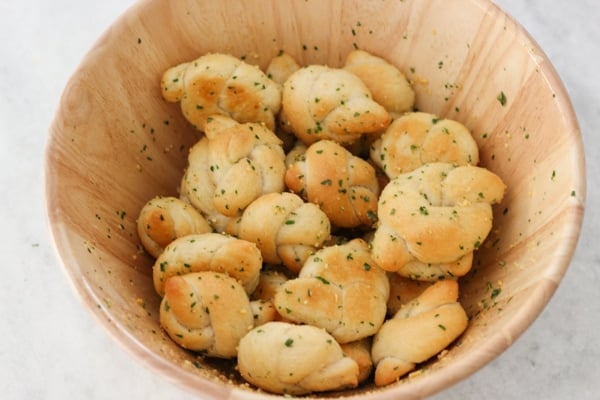 Garlic and Herb Knots-1-27