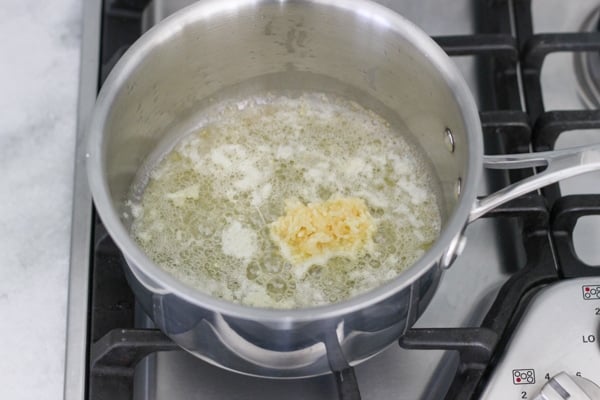 Garlic and Herb Knots-1-33