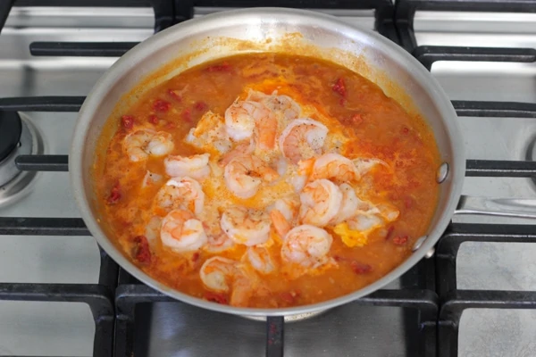 Saucy Shrimp With Sun Dried Tomatoes and Feta-1-28
