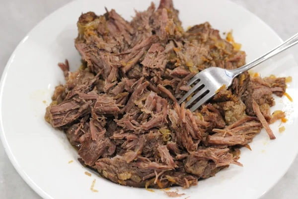 Slow Cooker Beef and Onion Ragu-1-19