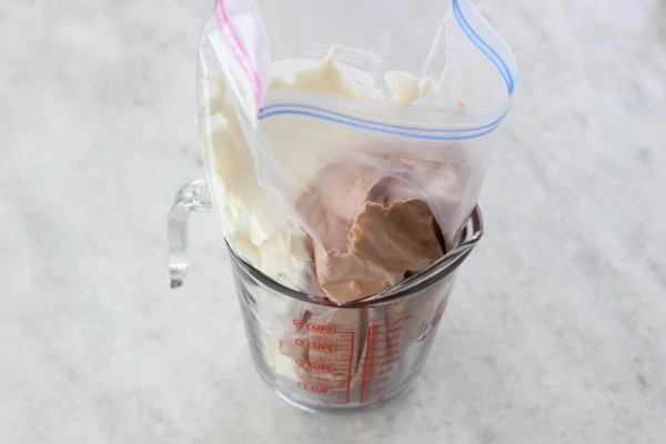 Creamy Vanilla and Chocolate Swirl Ice Cream-1-18