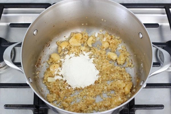 Braised Chicken With Creamy White Wine Sauce-5