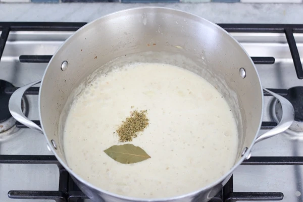 Braised Chicken With Creamy White Wine Sauce-7