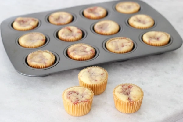 Raspberry Swirl Cupcakes-11