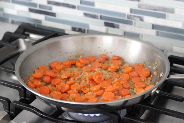 Easy Chicken, Broccoli, Cauliflower and Carrots in a Cream Sauce-1-18