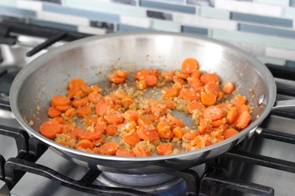 Easy Chicken, Broccoli, Cauliflower and Carrots in a Cream Sauce-1-20