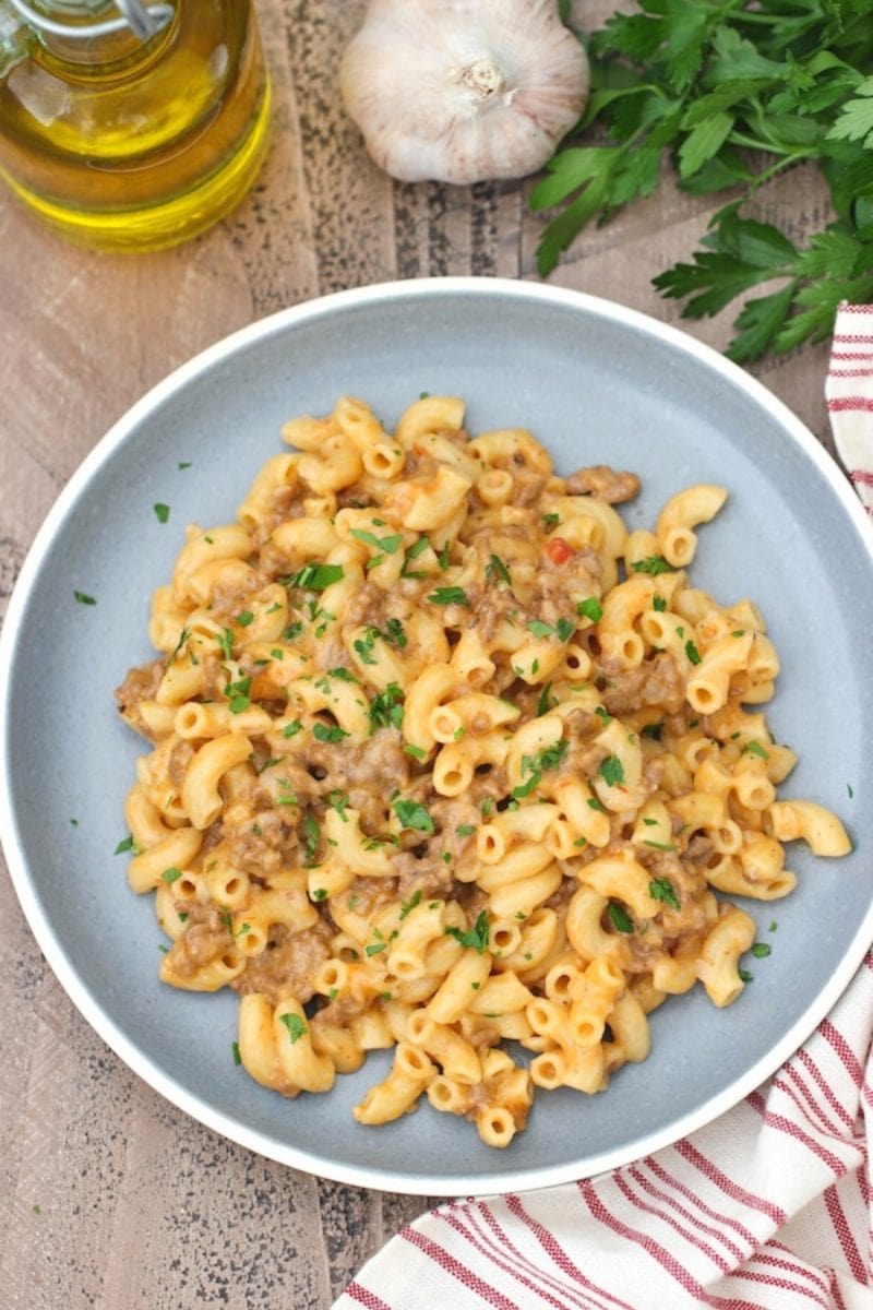 Instant Pot Hamburger Pasta
Cheeseburger Pasta