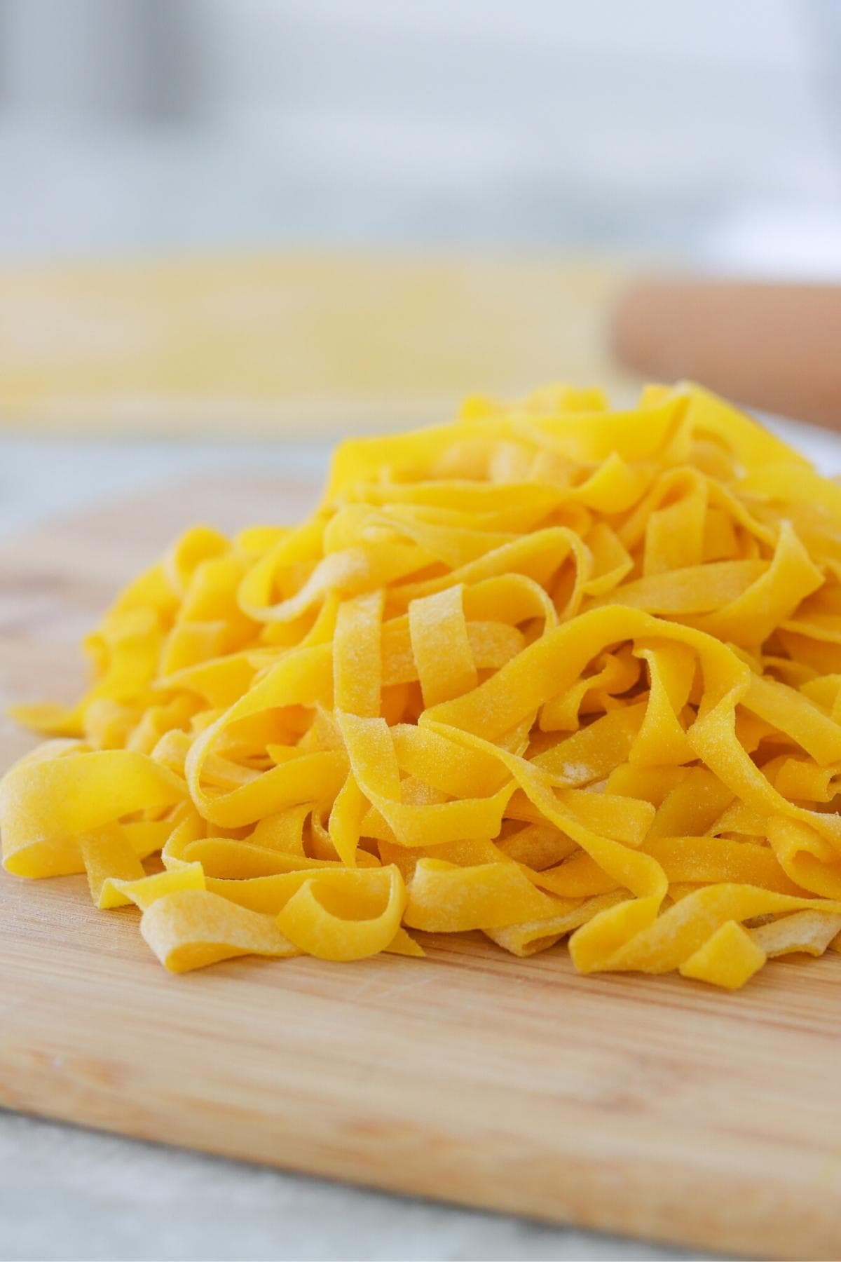 https://www.olgasflavorfactory.com/wp-content/uploads/2022/03/Homemade-Pasta-Dough-1.jpg