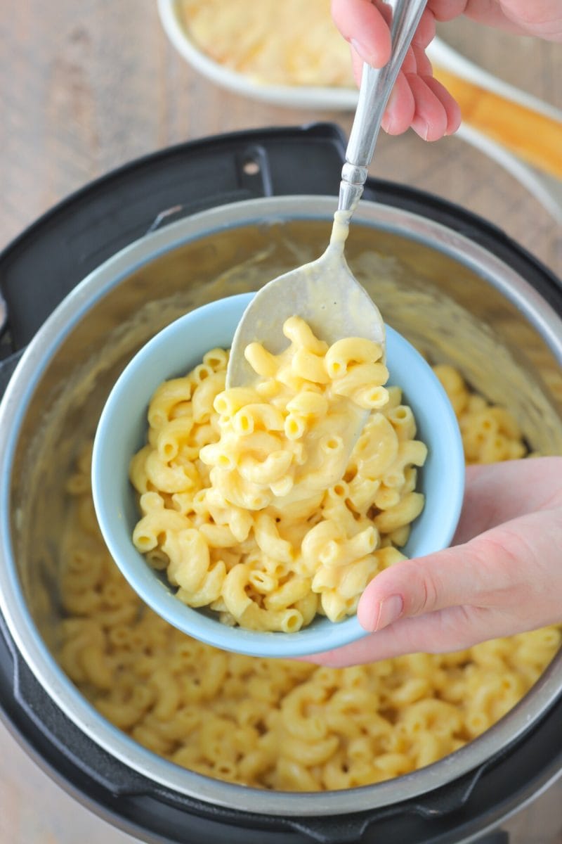 Instant Pot Macaroni and Cheese - so cheesy, creamy and easy to make. 