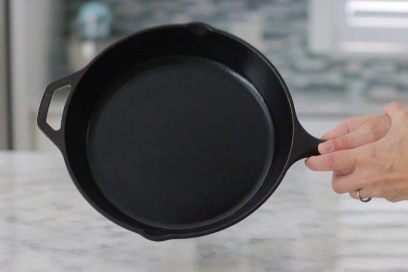 Best cookware - cast iron skillet